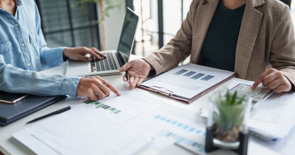 What Are the Key Benefits of Hiring a Fractional CFO?